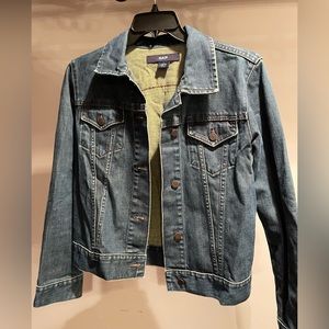 Gap jean jacket size large